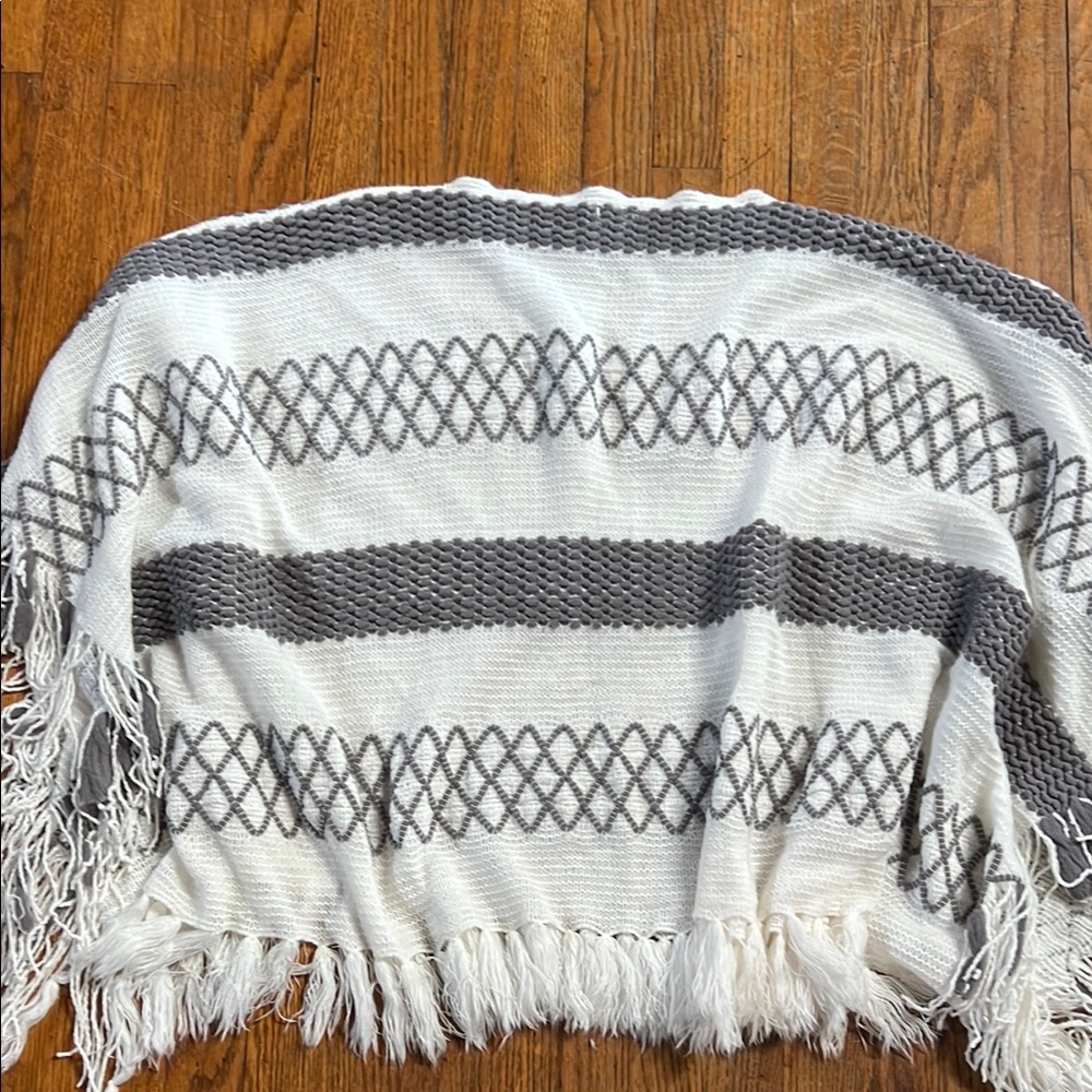 Gray and White Patterned Womens Shawl One size